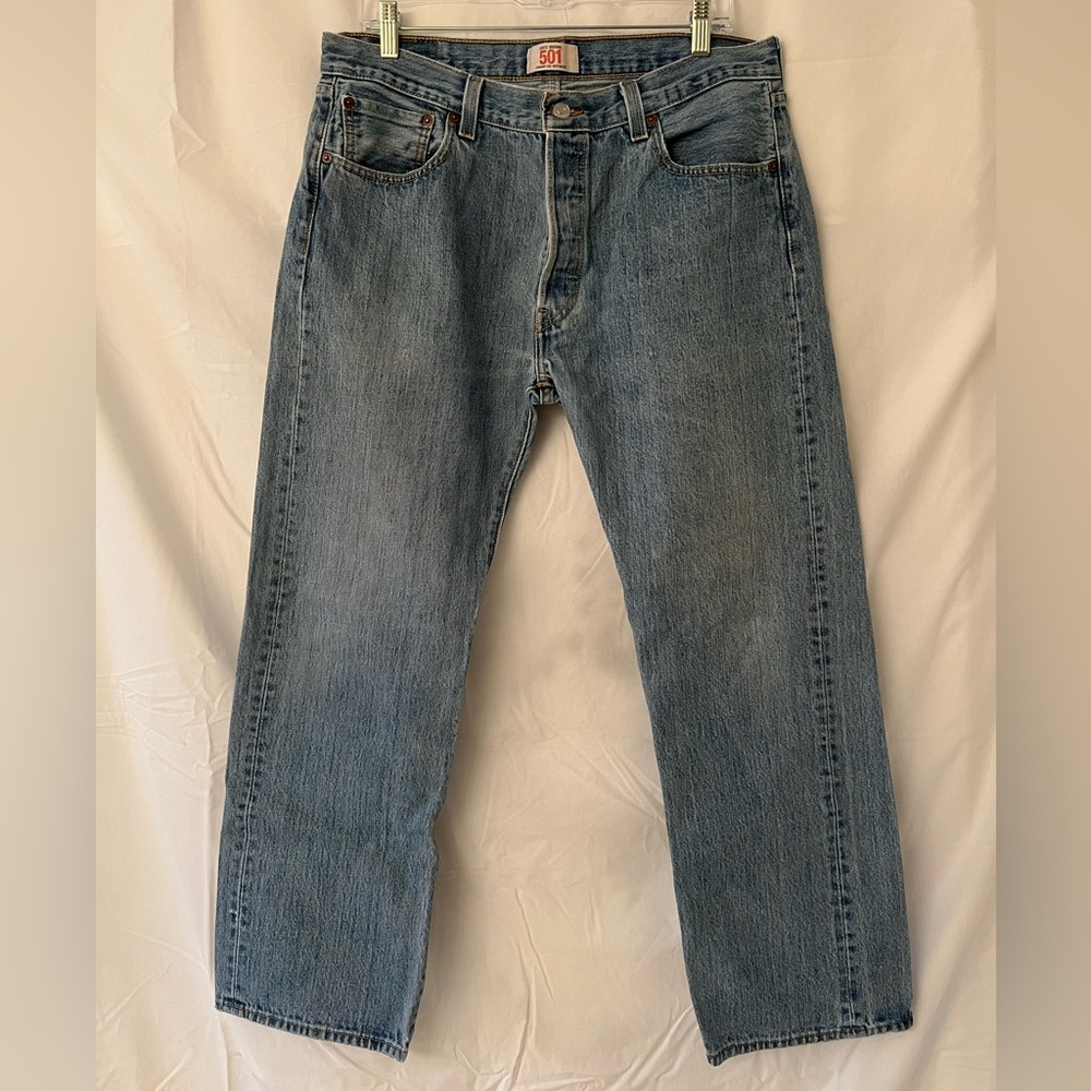 Levi's Classic Straight Men's 501 Jeans in Denim Blue 36 x 30